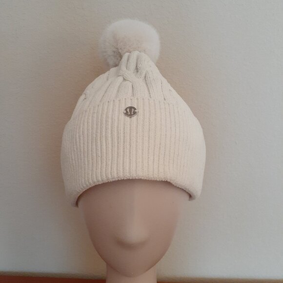 Lululemon Pom Pom Beanie - Picture 1 of 11